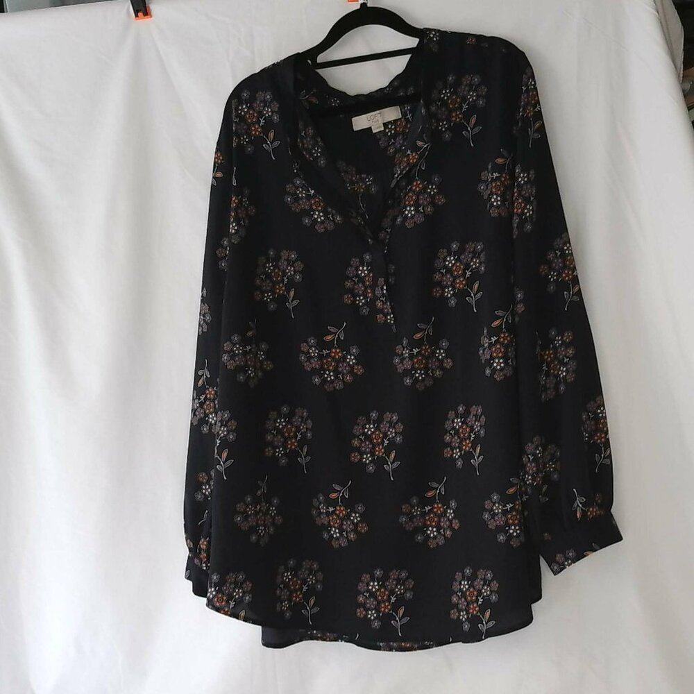 Loft Plus navy floral print long sleeve blouse size 22